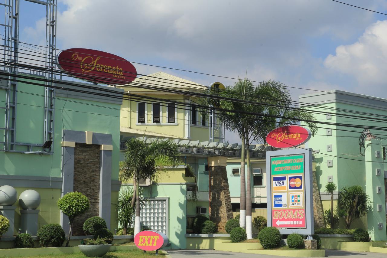 One Serenata Hotel Bacoor Exterior photo