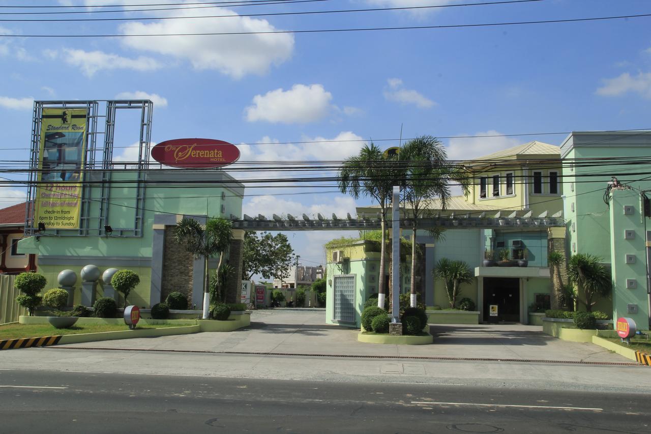 One Serenata Hotel Bacoor Exterior photo